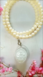 สร้อยประคำ108เม็ด(10 มม.)​พร้อมพระผงจักรพรรดิเลี่ยมกรอบกันน้ำอะคริลิคหนาพิเศษ คาถามหาจักรพรรดิและลูกแก้วจักรพรรดิ