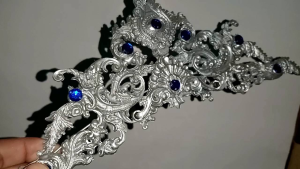 Aksesoris Tari Tradisional & Karnaval: Mengenal Siger Tari Jaipong