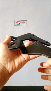 Breket Fiz R Bracket Footstep Belakang FIZ R Bahan Besi