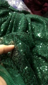 vải kim sa lưới màu xanh lá co dãn nhẹ đẹp sang _( khổ 1m5) may đầm váy áo dạ hội