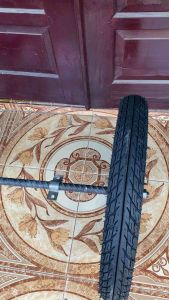 Roda gerobak ring 17 (BAN BARU) satu pasang dan As besi ( bonus klem 2 pcs)