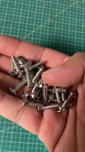 Paket 50 pcs baut body beat vario scoopy (putih) 4x16 baut dan klip