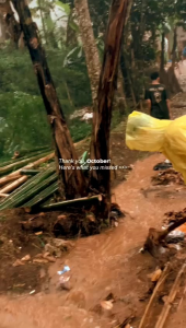 JAS HUJAN PLASTIK 12PCS/1LSN MURAH CAP RUSA MODEL PONCO/ATASAN KETEBALAN 02 BERKUALITAS TOP SEKALI PAKAI