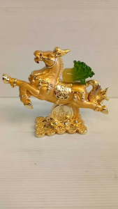 ตั้งมงคลม้าทองเทินแปะใช้ขนาดสูง15ซม.งานเรซิ่นชุบทองเค