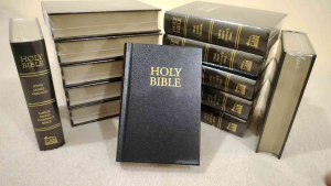 HARD BOUND LARGE PRINT COMPACT KJV HOLY BIBLE WITH RED LETTERS