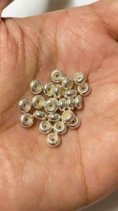 ตัวล็อคสายสร้อยเงินแท้ภายในซิลิโคน ขนาด 5.8 มิล รูเม็ดเงิน 3 มิลรูซิลิโคน 1 มิล ราคาเม็ดละ 150 บาท