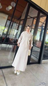 Mokuma-Pinixxo Setelan Rok Knit Lengan Panjang Karet Terbaru 2025