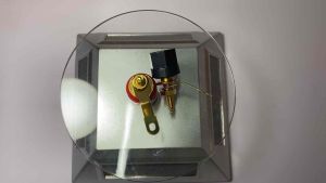 Cọc loa văn đơn đỏ đen xi mạ 301