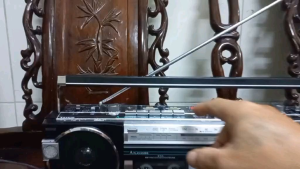 Cassette Sanyo MR-WU4 đẹp keng sơn xi bóng lưỡng zin nguyên bản.