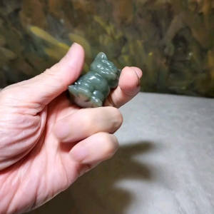 Premium Nephrite greenish caramel brown 3 dimensional Cat home decor