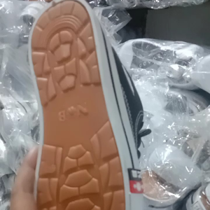 Sepatu Sekokah N.B Prepet Boot Sol Kuning: Panduan Lengkap