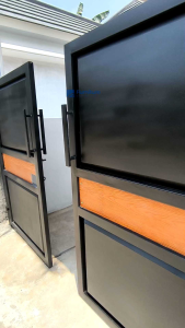 Pagar Besi Minimalis Modern: Desain Elegan untuk Gerbang Rumah