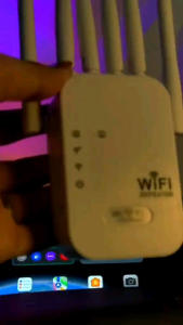 TerLariSss WiFi Repeater Penguat Sinyal Wifi 1200Mbps Wireless WiFi Signal Range Extender Signal Booster