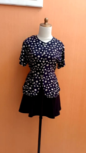 atasan wanita biru tua navy JB COLLECTION cewek M lengan pendek motif bunga putih