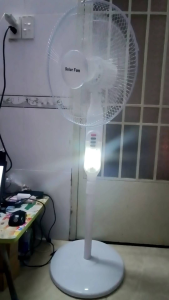 Quạt Năng Lượng Mặt Trời XXCS 198 Loại Cao Dụng Lượng Pin 18.000 mAh