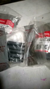 RUBBER LINK STOPPER BEAT BEAT EFI ZOOMER X SCOOPY 110 DIO110 GENIO 110 CLICK 125I-150I PCX150I ADV150 (GENUINE)