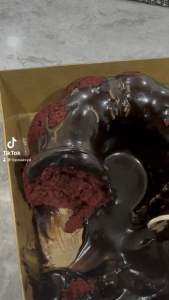 KEK COKLAT MOIST LELEH LAVA 5INCHI