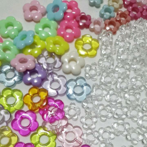 ลูกปัดดอกไม้ (30 ชิ้น) คละสี ลูกปัด ดอกไม้มีรูตรงกลาง Diy ดอกไม้