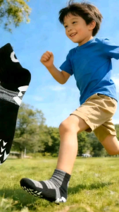 Non Skid Sticky Grip Socks for children Anti Slip Fitness Socks Antibacterial deodorant treatment