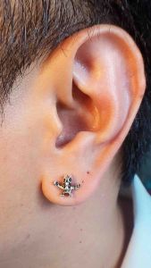 [Chrome Hearts 925 Sterling Silver เครื่องประดับเงิน Skull Stud Earring CED013]