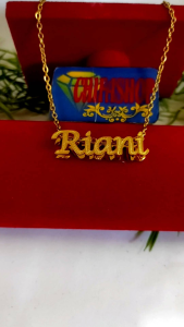 Kalung Liontin Nama 3D Titanium Lapis Emas Anti Karat