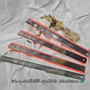 Penggaris Besi 30cm Squeez / Meteran Besi Stainless Steel / Rol Besi Plat 30cm / Penggaris Tukang / Ruler Stainless Steel / SQB3519