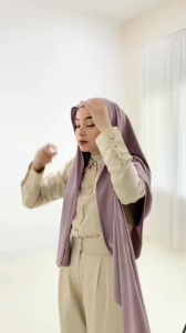 PASHMINA KAOS RAYON OVAL SHAWL / PASHMINA KAOS STYLE BELAKANG BENTUK OVAL DAN ELEGANT