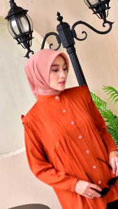 Kemeja Wanita Viral: Style Korea & Atasan Polos Import