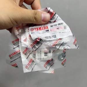 Bộ Ốc mặt nạ yamaha dành cho spark 135 và các dòng ex205- 2010 đều sử dụng như zin cho anh em chơi thoải mái
