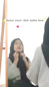 MELLYDIA Whitening Day Cream dengan UV Filter Cream Siang Pemutih Penghilang Flek di Wajah BPOM 15gr