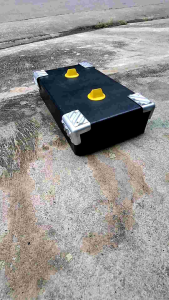 ยางกันชนพร้อมชุดแต่งสีบรอนซ์เงินเก็บมุมทั้ง 4 ด้านพร้อมจุกปิดหัวน๊อตสีเหลืองสะท้อนแสงสวยงามใช้สำหรับโรงงานอุตสาหกรรมท่าเรือแหลมฉบัง โรงงานคัดไข่ CP โรงงานในนิคมปลวกแดง โรงงานในนิคม 304 ปราจีนบุรี