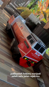 Mainan kereta api kayu cc206 (kemerdekaan) - Mainan karakter & Barang koleksi - Merah putih - Kereta api model - Penggunaan indoor.