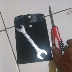 paket ( kunci pas 14x17 mm+obeng min/plus + cover