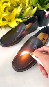 Giày mọi nam da bò thật cao cấp..kiểu dáng đẹp.đế cao su mềm chống trơn trượt.khâu đế sẵn rất chắc chắn.bảo hành một năm.