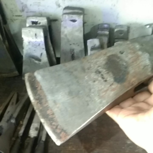 Patik jumbo kapak besar alat tebang pohon dan belah kayu bahan baja tempa dan di sepuh