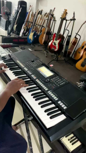 Keyboard Yamaha psr s970