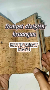 Dompet Disiplin Keuangan Panjang Full Motif Serat Kayu