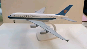 China Southern A380 Diecast Airplane 20 cm/8 inches with Stand for Display Collectibles