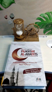 Terjemah Mukhtarul Ahadist: Buku Hadist Lengkap & Makna Pesantren