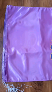 ธงสท. ผ้าต่วน ขนาด80×120ซม. ธงประจำพระองค์ ธงสัญลักษณ์ ผ้าต่วนมีความหนามันวาว พิมพ์ลายชัดเจน (1ผืน/แพ็ค)