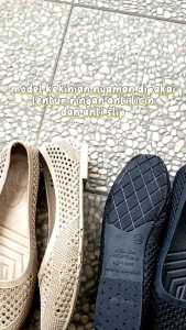 SEPATU FLAT LUBANG JARUM KARET UNTUK WANITA PEREMPUAN TERBARU 10059