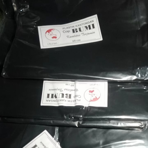 kantong plastik layangan 12 jika di belah untuk harga 2 meter. plastik berkuwalitas muluuss original kuat tidak muda sobek & sangat mengkilat