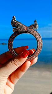 กำไลข้อมือ ลายพญานาค พญานาคเกี้ยว