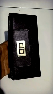 TERMURAH - Dompet Wanita Elegan Simple Resleting Kunci - Kartu dan Uang - Warna Coklat Tua dan Hitam