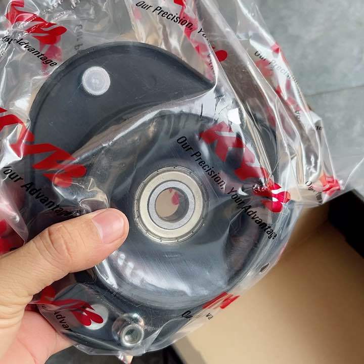KYB เบ้าโช้คอัพหน้า Toyota AE101-EE100 [1 ข้าง] SM7105 ซ้าย-ขวา ใส่กันได้