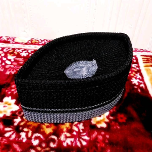 Songkok Rajut Priangan Anak-Dewasa: Aksesoris Ibadah Sholat