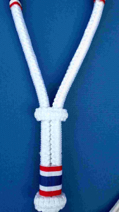 มงคลมวยไทย / Mongkol Muay Thai สีขาว  งานถักด้วยเชือกทั้งเส้น  สีสันสวยงาม งานถักปราณีต บรรจงถัก สามารถปรับระดับให้กระชับเมื่อสวมศีรษะ Handmade