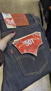 กางเกงยีนส์ผ้าไม่ยืด ขากระบอก ริมแดง มี3สี มีเอว 29..42