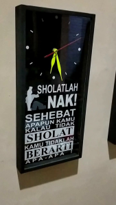 jam dinding sholatlah NAK pakai kaca  jarum warna stabilo