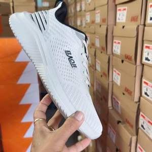 ผ้าใบผู้ชายแบบผูกเชือกแบรนด์บาโอจิ (Baoji) รุ่น BJM722 สีขาว สีครีม สีดำ 41-45 ราคา 690 ฿ (1290 ฿) เกรด 100%